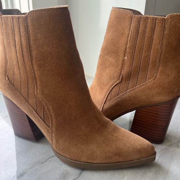 MARC FISHER ‘MAYDEN’ SUEDE BOOTS BOOTIES SZ 8 - Picture 1 of 7